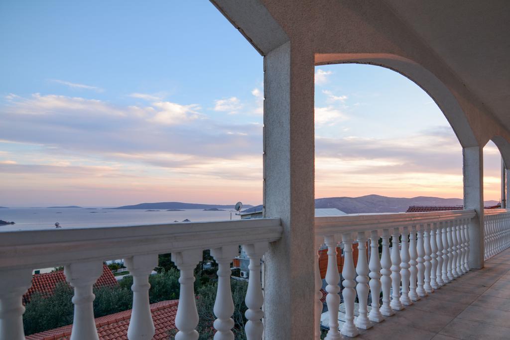 Apartments Ilak Trogir Ngoại thất bức ảnh